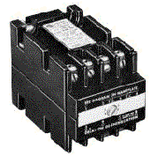 Pneumatic relay